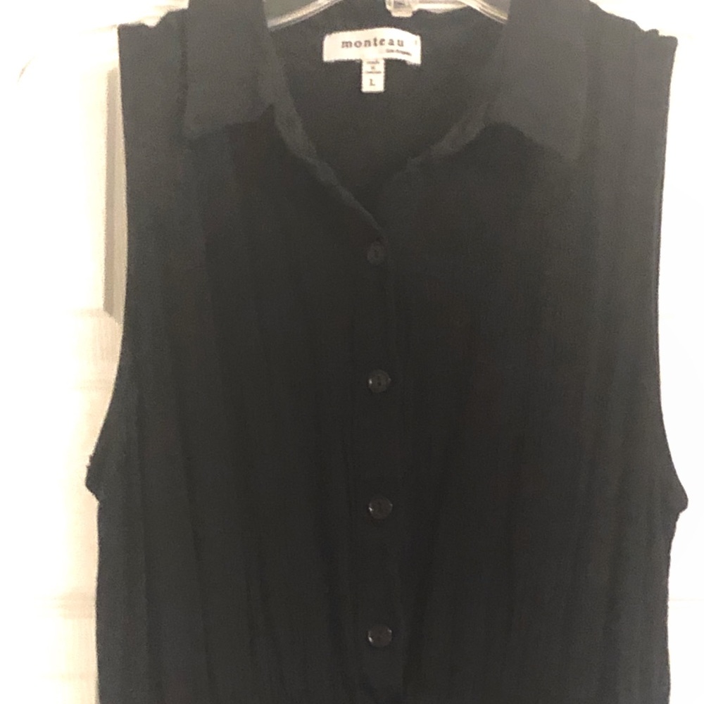 ✨ Collared black dress w/ buttons
